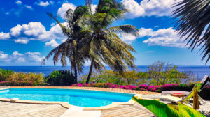 @VillaFalvert, piscine vue mer