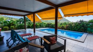 Kaz a FALVERT la piscine